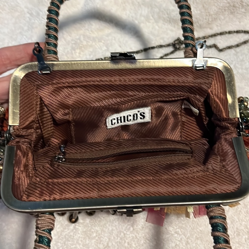 Chico’s handbag. - Picture 4 of 9